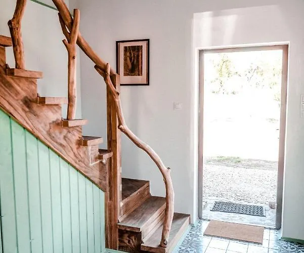 Zagroda “ Lesny Sad” 롯지 Bronikowo